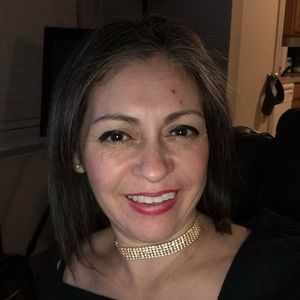 Meet your Posher, Leticia